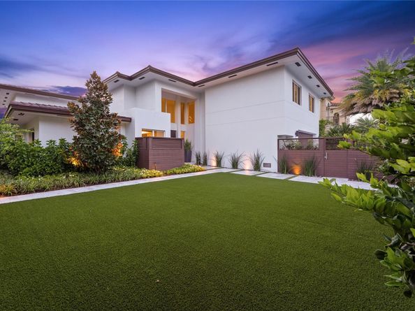 325 Seven Isles Dr, Fort Lauderdale FL 33301