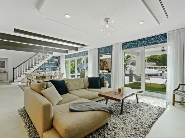 325 Seven Isles Dr, Fort Lauderdale FL 33301