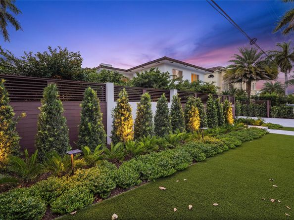 325 Seven Isles Dr, Fort Lauderdale FL 33301