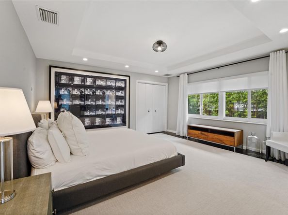 325 Seven Isles Dr, Fort Lauderdale FL 33301