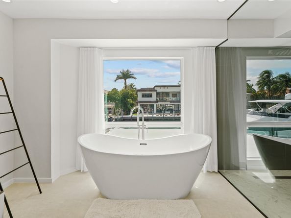 325 Seven Isles Dr, Fort Lauderdale FL 33301