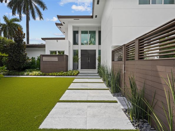 325 Seven Isles Dr, Fort Lauderdale FL 33301