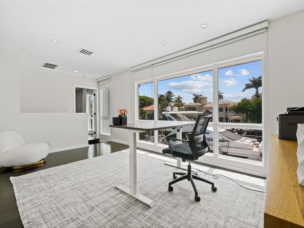 325 Seven Isles Dr, Fort Lauderdale FL 33301