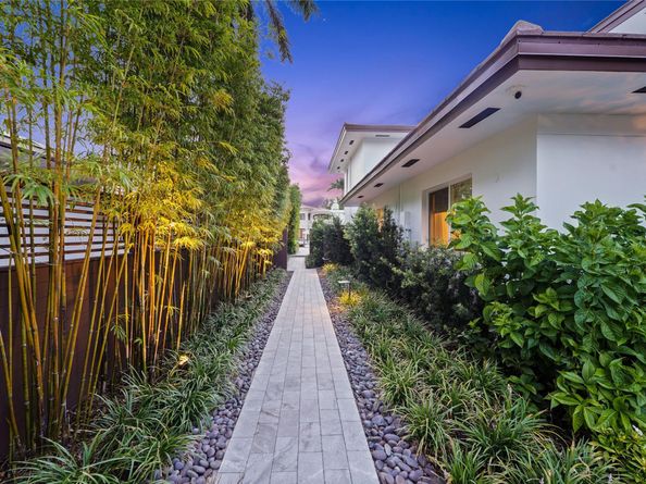 325 Seven Isles Dr, Fort Lauderdale FL 33301