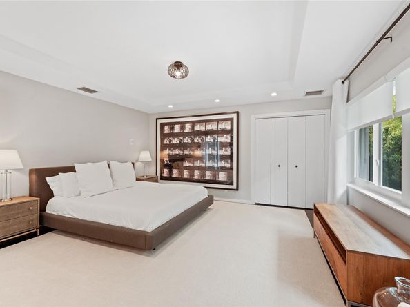 325 Seven Isles Dr, Fort Lauderdale FL 33301