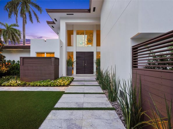 325 Seven Isles Dr, Fort Lauderdale FL 33301