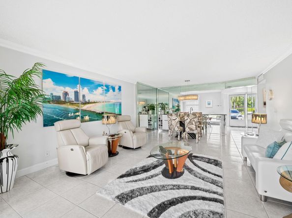 170 SE 5th Avenue 103, Dania Beach FL 33004