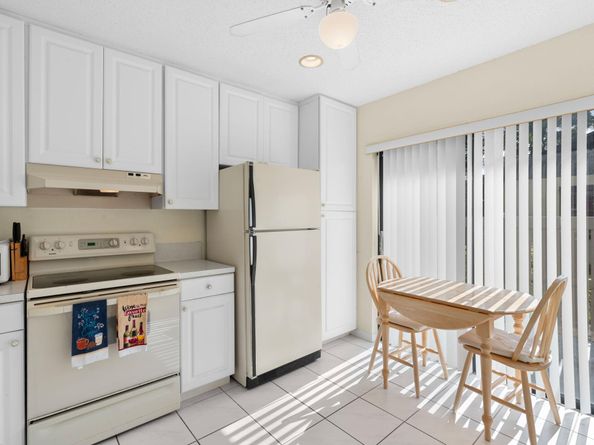 791 Banks Rd 130, Pompano Beach FL 33063