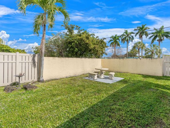 791 Banks Rd 130, Pompano Beach FL 33063