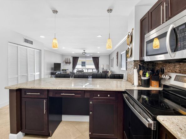 80 Venetian Drive 307s, Delray Beach FL 33483