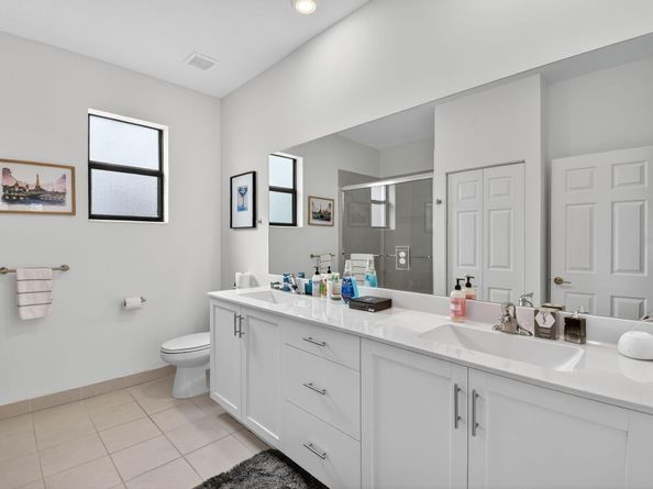 523 SW 19th Ter, Fort Lauderdale FL 33312