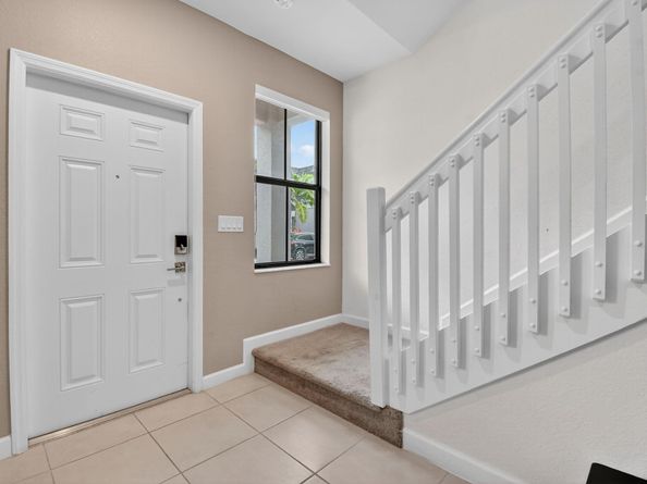 523 SW 19th Ter, Fort Lauderdale FL 33312