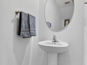 523 SW 19th Ter, Fort Lauderdale FL 33312