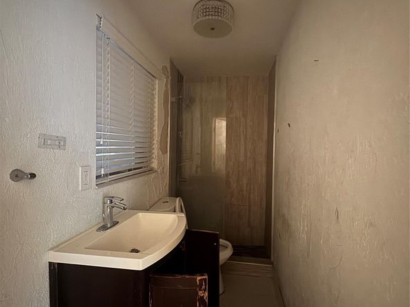 160 SE 15th Ave, Pompano Beach FL 33060