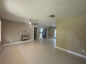 160 SE 15th Ave, Pompano Beach FL 33060