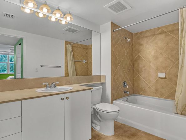 700 E Boynton Beach Boulevard 312, Boynton Beach FL 33435