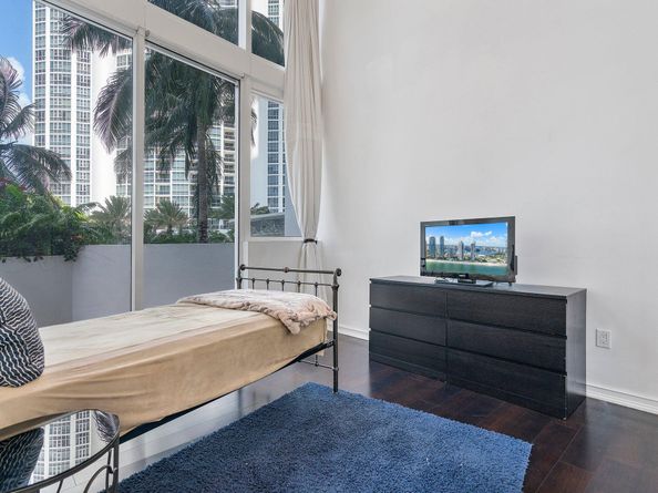 18101 Collins Avenue 401, Sunny Isles Beach FL 33160