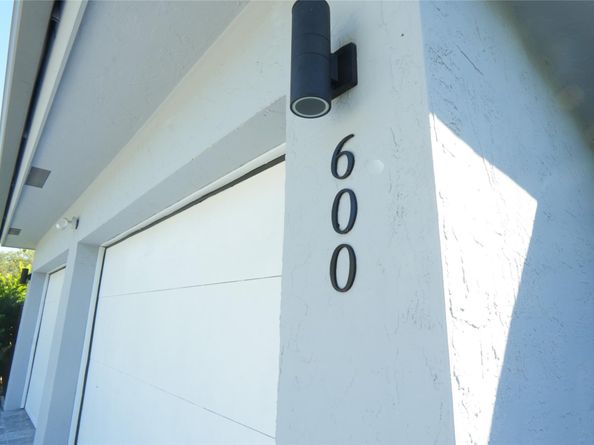 600 N Victoria Ter, Fort Lauderdale FL 33304