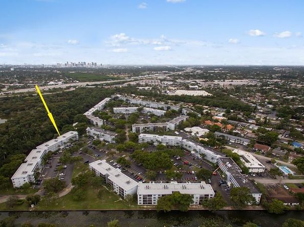 102 Royal Park Dr 3F, Oakland Park FL 33309