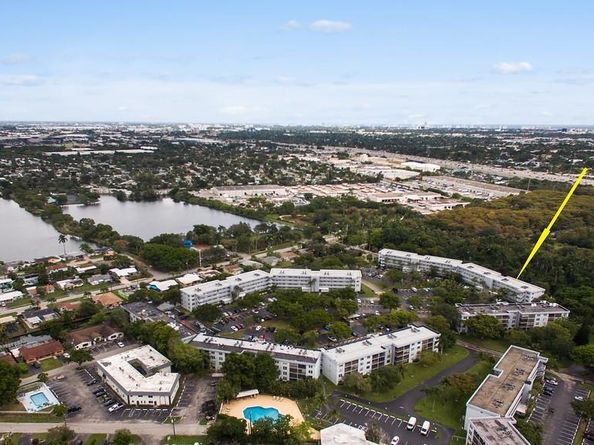 102 Royal Park Dr 3F, Oakland Park FL 33309