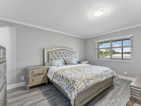 118 Lake Constance Drive, West Palm Beach FL 33411