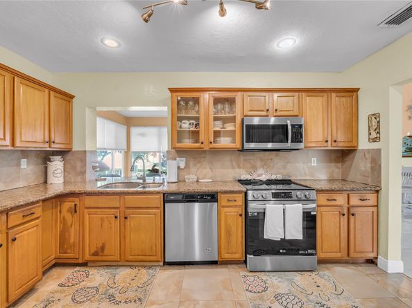 101 NW 32nd Ct, Pompano Beach FL 33064