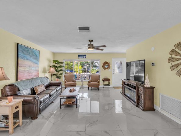 101 NW 32nd Ct, Pompano Beach FL 33064