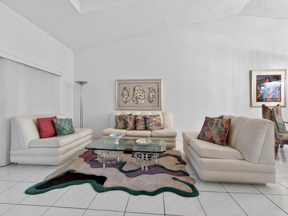 6065 Sunny Manor Court, Delray Beach FL 33484