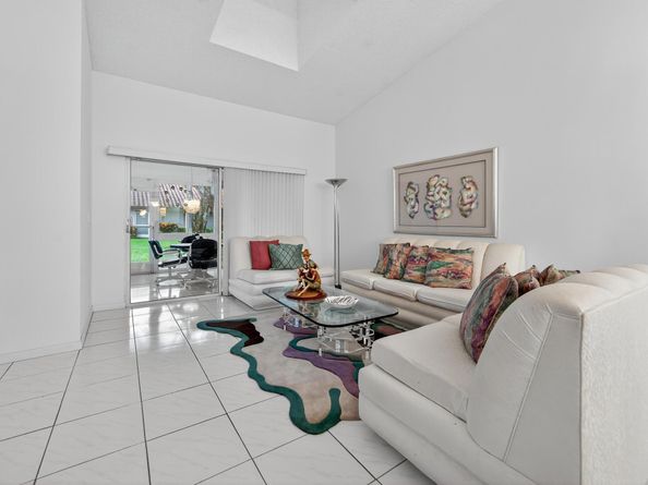 6065 Sunny Manor Court, Delray Beach FL 33484