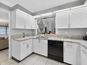 6065 Sunny Manor Court, Delray Beach FL 33484