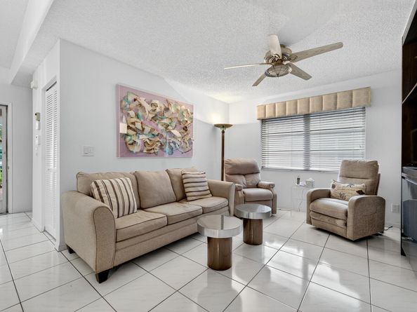 6065 Sunny Manor Court, Delray Beach FL 33484