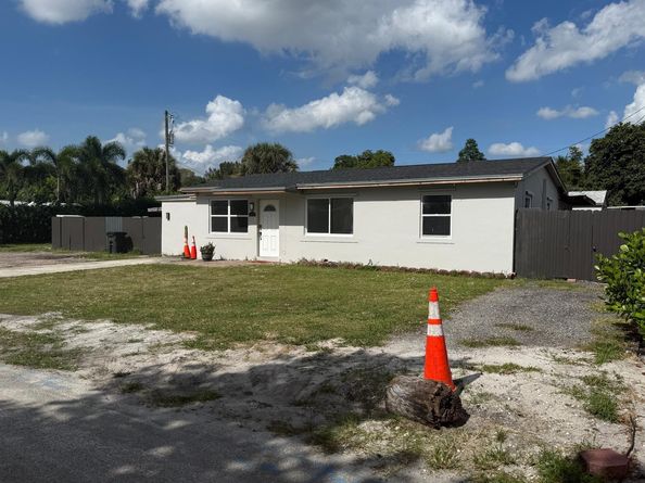 4375 Brentwood Court, West Palm Beach FL 33406