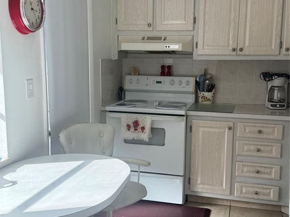 3940 NW 42nd Ave 312, Lauderdale Lakes FL 33319