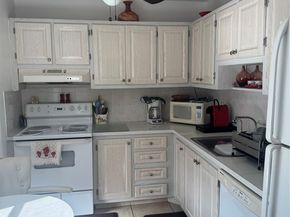 3940 NW 42nd Ave 312, Lauderdale Lakes FL 33319