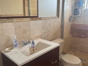 3940 NW 42nd Ave 312, Lauderdale Lakes FL 33319