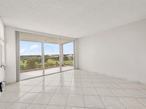 3520 Oaks Way 806, Pompano Beach FL 33069