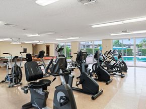 719 Lori Dr 204, Palm Springs FL 33461