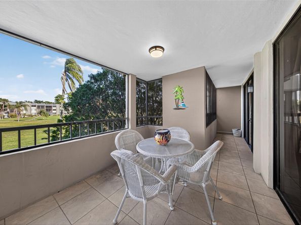 4702 Fountains Dr 205, Lake Worth FL 33467