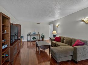 4702 Fountains Dr 205, Lake Worth FL 33467