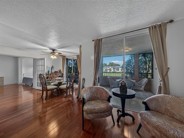 4702 Fountains Dr 205, Lake Worth FL 33467