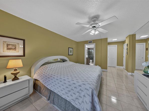 4702 Fountains Dr 205, Lake Worth FL 33467