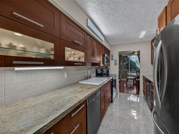 4702 Fountains Dr 205, Lake Worth FL 33467