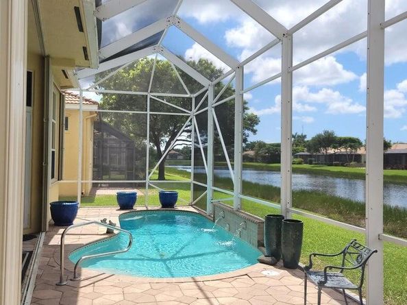 8768 Via Prestigio E, Wellington FL 33411