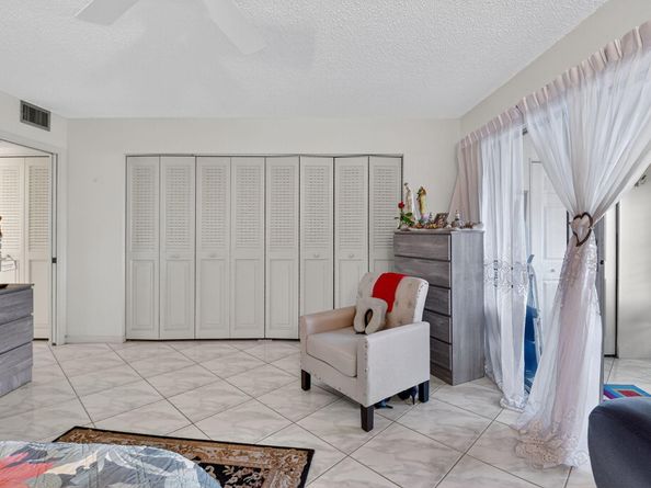 1069 Cornwall D D, Boca Raton FL 33434