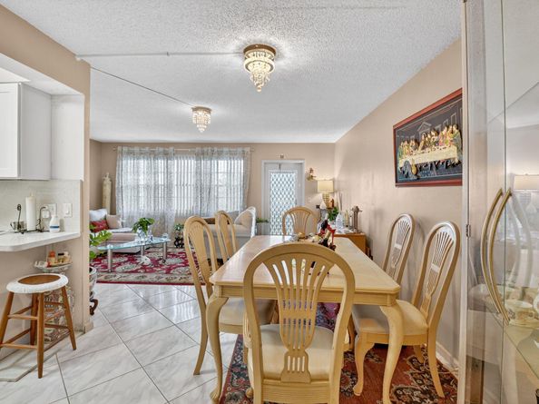 1069 Cornwall D D, Boca Raton FL 33434
