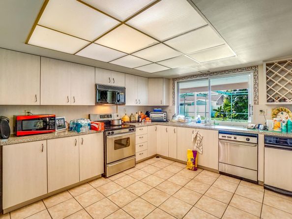 1901 SW 75th Ave, Plantation FL 33317