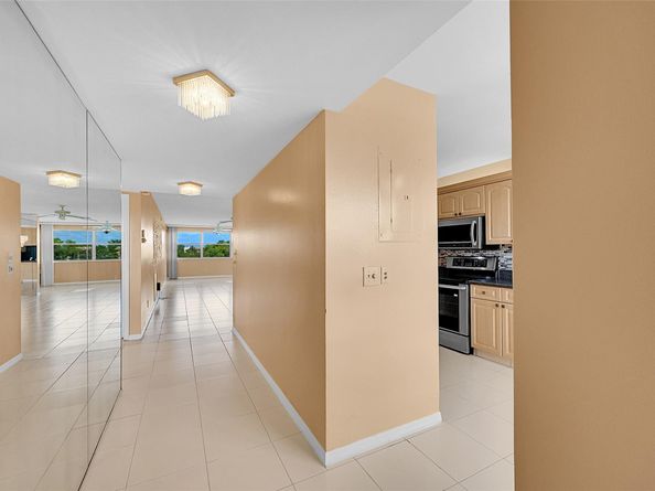 2603 NW 103rd Ave 403, Sunrise FL 33322
