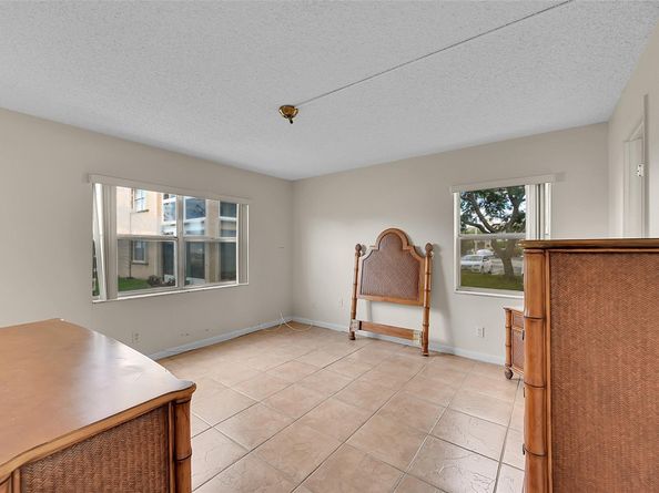 9261 Sunrise Lakes Blvd 112, Sunrise FL 33322