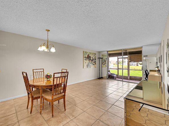 9261 Sunrise Lakes Blvd 112, Sunrise FL 33322