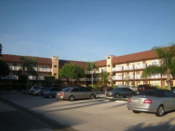 9261 Sunrise Lakes Blvd 112, Sunrise FL 33322